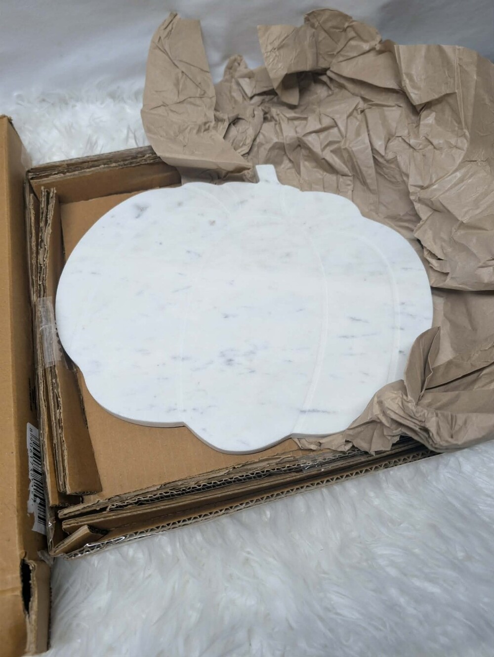 Nwt Large White Marble Pumpkin Shaped Serving Board